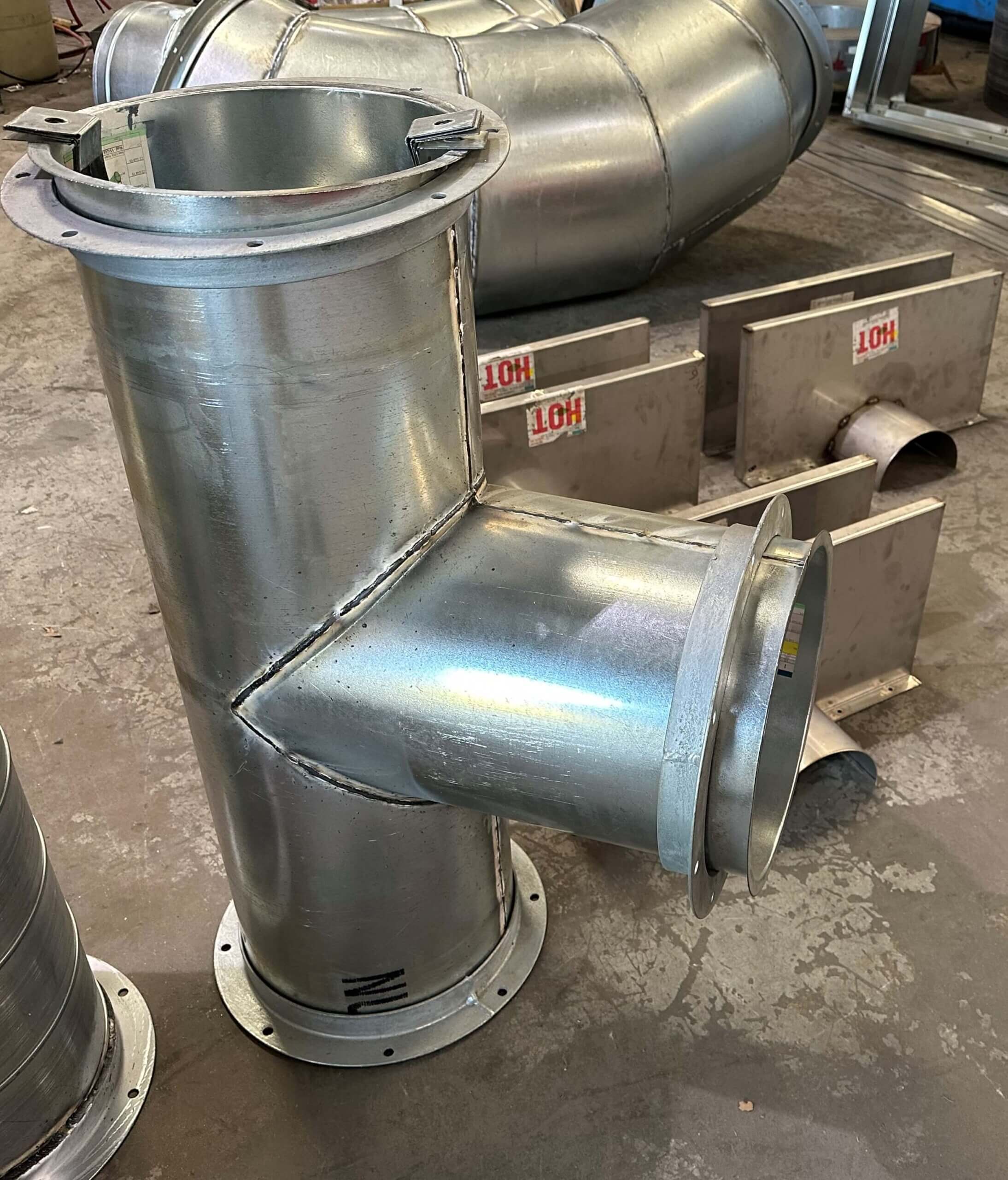 Galvanized Bull-Head Tee w. Galvanized Angle Rings